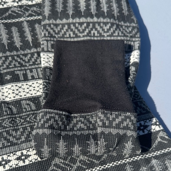 The North Face Black and Gray Long Sleeve Tee - Picture 5 of 7